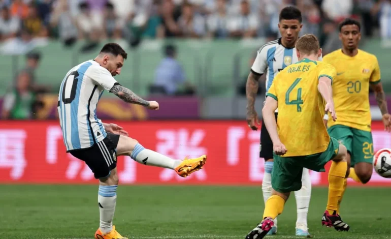 Con goles de Messi y Pezzella, Argentina le ganó 2-0 a Australia