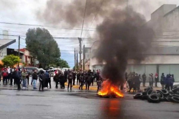 Misiones denunció a los policías acuartelados por sedición