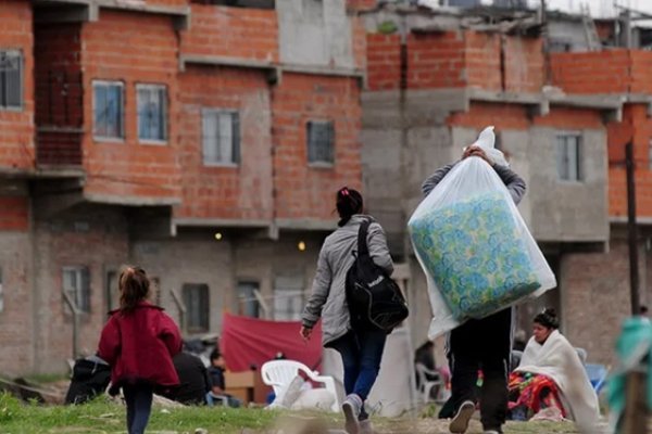 El impacto de la recesión: menos salarios y más pobreza