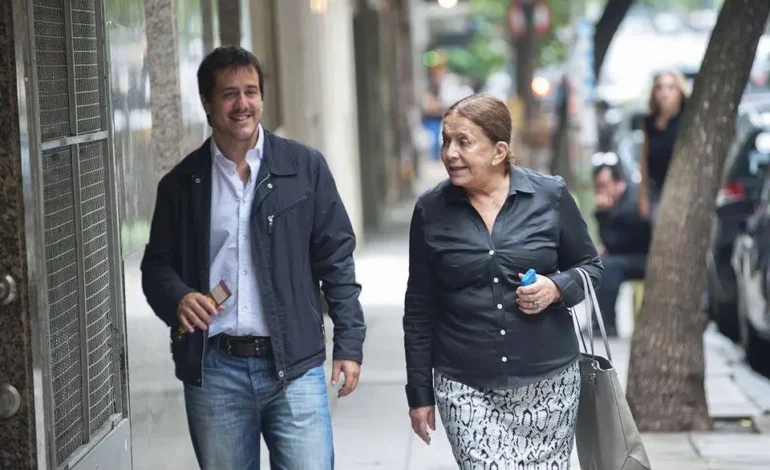 Falleció la madre de Mariano Recalde mientras él estaba en la sesión