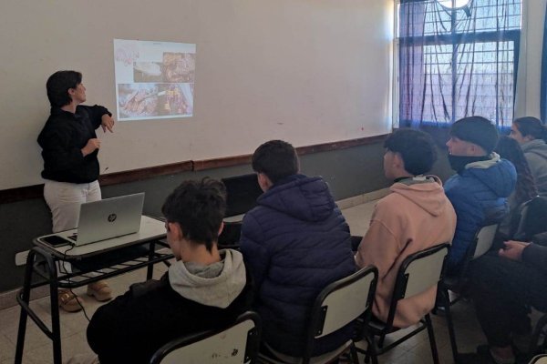 Ciclo de charlas de prevención y control de triquinosis para estudiantes agrotécnicos