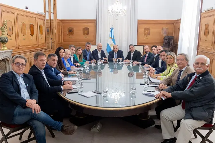 Diputados oficialistas y aliados mantuvieron una nueva reunión en Casa Rosada, esta vez con Francos