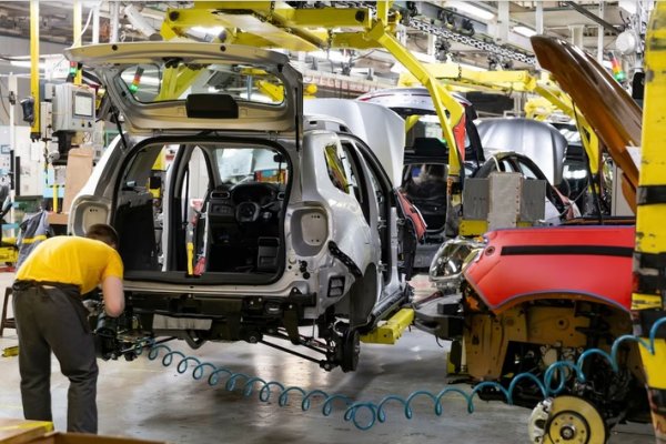 Recuperación dispar: la industria creció pero la construcción cayó