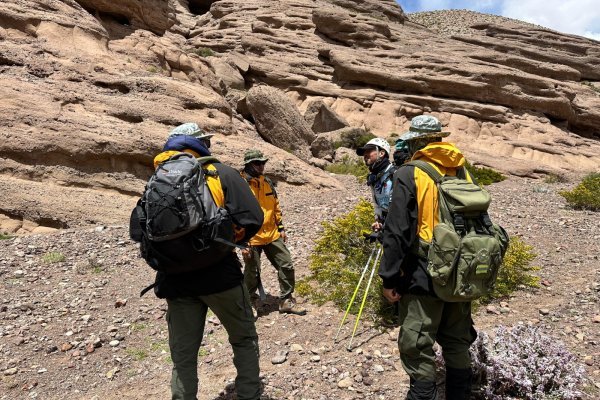 Gendarmería encontró a un montañista perdido en la cordillera sanjuanina