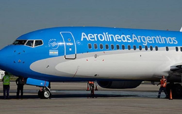 Para Recalde, la eliminación de la prioridad para volar por Aerolíneas será una “luz verde para los curros”