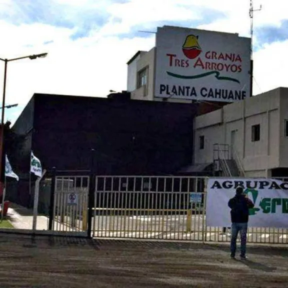 Despidos en la firma Granja Tres Arroyos moviliza a trabajadores en Concepción del Uruguay