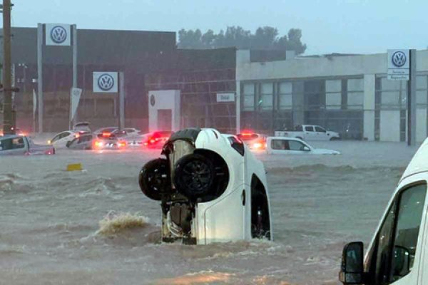 Temporal en Bahía Blanca: el Gobierno decretó tres días de duelo nacional  