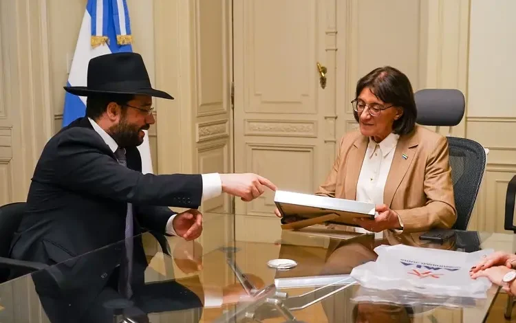 Silva se reunió con el Gran Rabino de AMIA en vísperas de la apertura del “Mes de la Memoria”