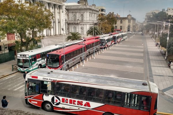 Rige el paro de colectivos en todo el país