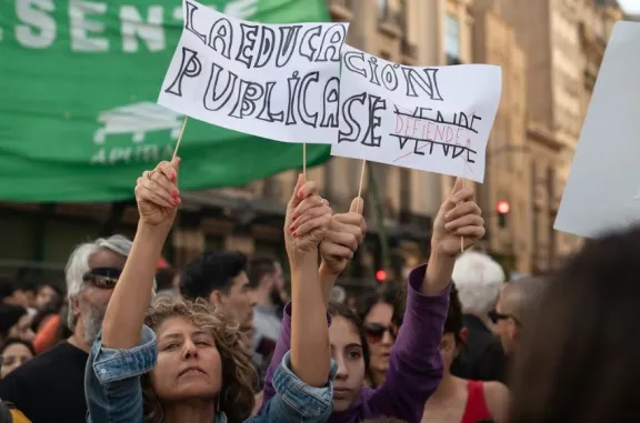 Docentes universitarios harán paro de 48 horas y una marcha federal esta semana
