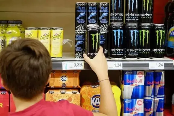 Impulsan una ley para prohibir la venta de bebidas energizantes a menores de 18 años en Argentina