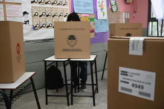 Récord histórico de baja participación electoral en Santa Fe: votó solo el 52% del padrón
